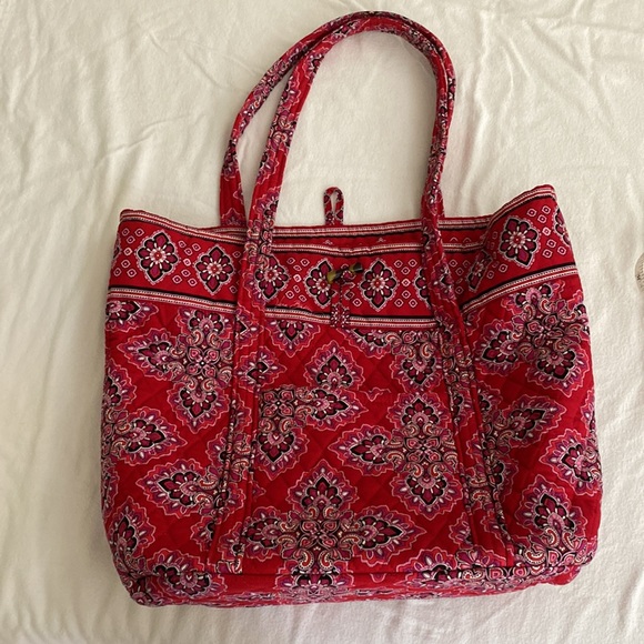 Vera Bradley Tote - Picture 2 of 10